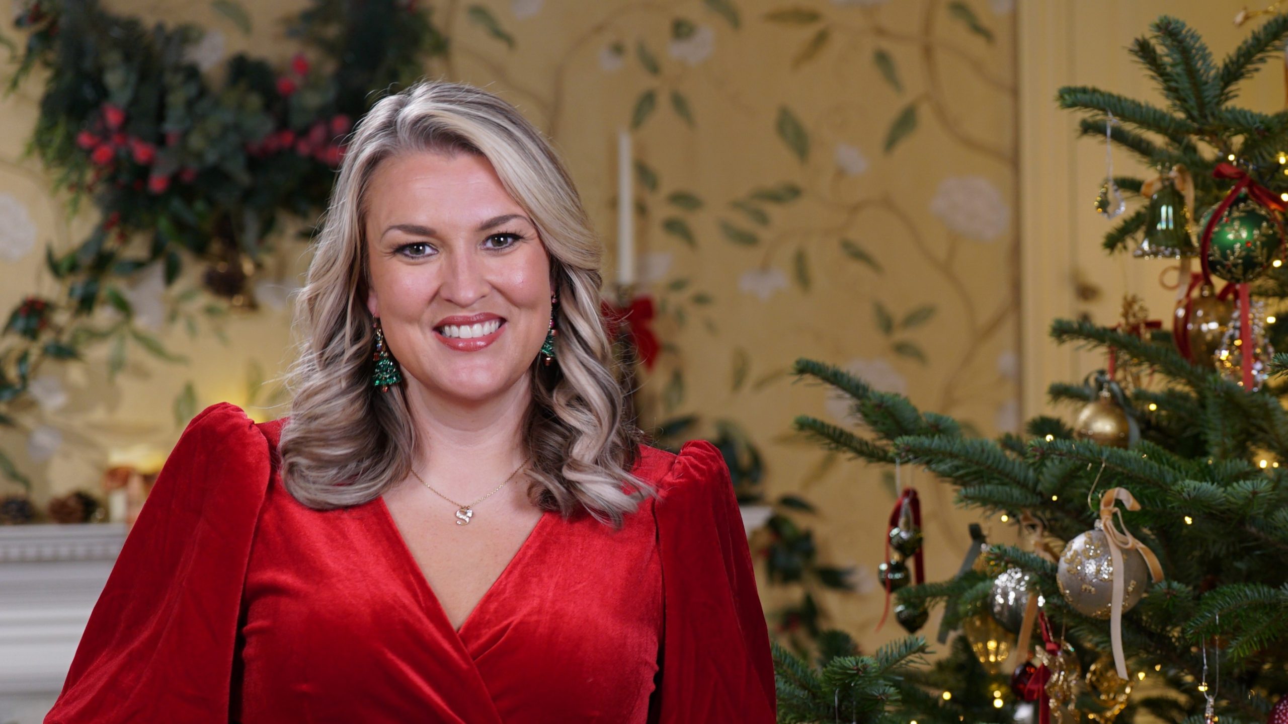 ITV Wraps Up Christmas with Queen of Crafts Sara Davies